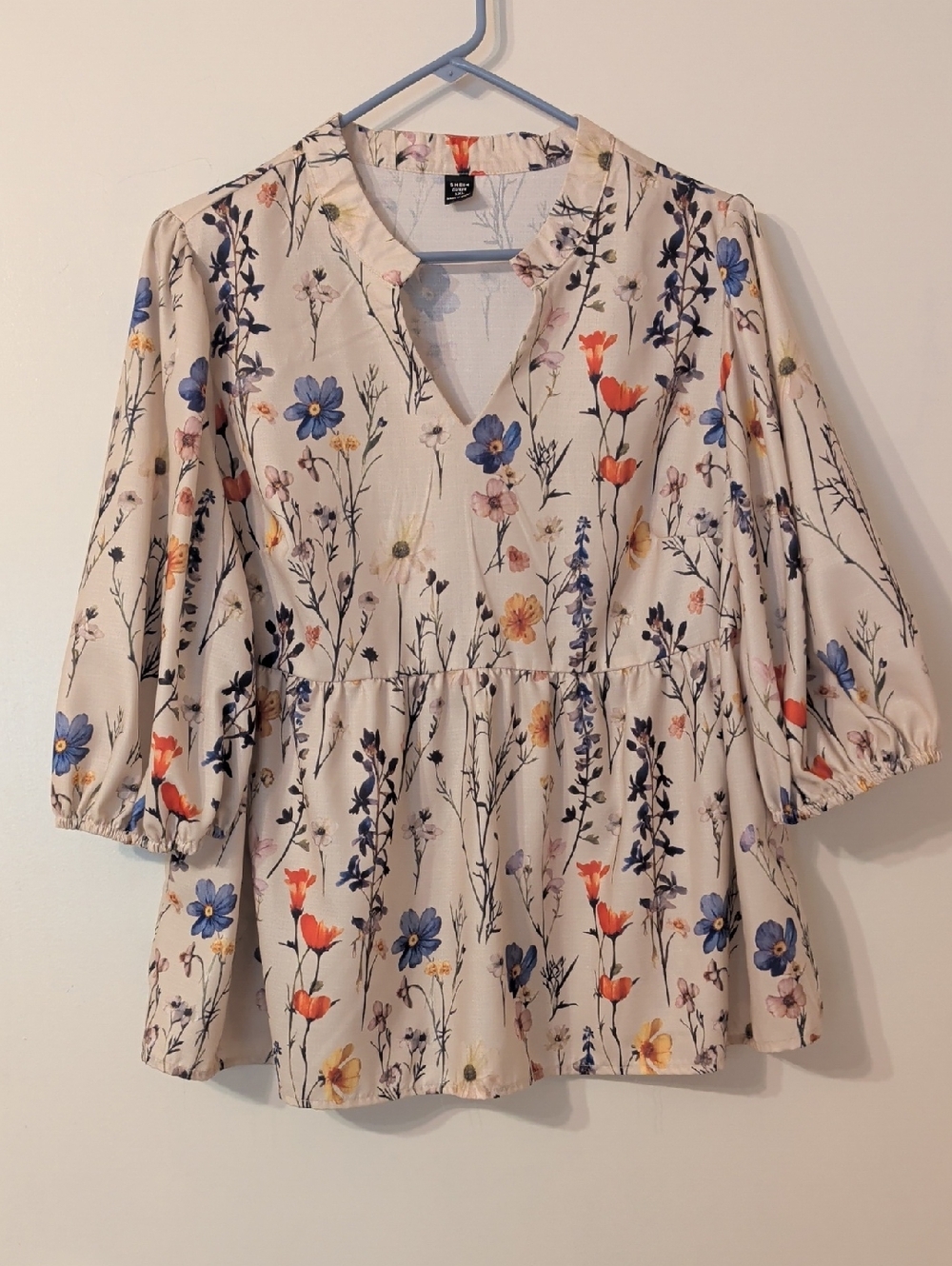 SHEIN Cream Floral Peplum Tunic with Blue & Coral Flowers